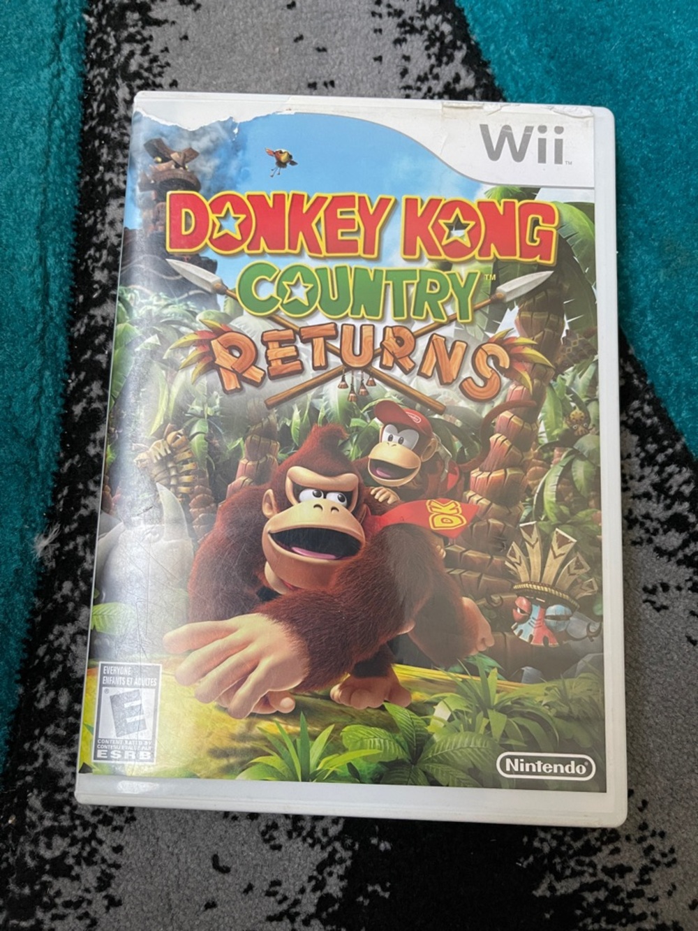 Nintendo Donkey Kong Country Returns - Green, Red, Brown Cover Wii